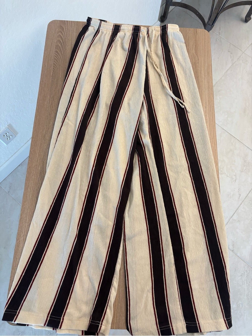 H&Medium Striped pants in Cream & Brown Size Medium
